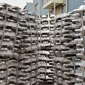 Lingots d'aluminium de haute qualité à prix compétitif ADC12 AC2B 99,7% 99,8% 99,9% - Product Image 5