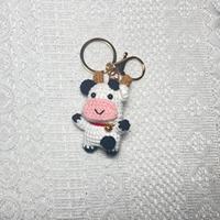 Mignon porte-clés en crochet fait main, vache 3D blanche et noire, idéal comme cadeau ou breloque