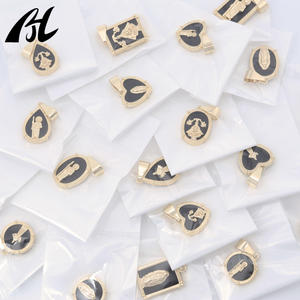 Liontin Virgin Mary and Saint Judas hitam dan putih tetesan minyak emas berlapis pengiriman acak untuk penggunaan agama - Product Image 3