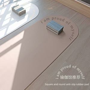 Tapis de yoga portable en caoutchouc naturel antidérapant de forme ovale nude de 5 mm d'épaisseur, écologique, avec logo personnalisé en couleur, vegan, en forme de pilule - Product Image 3