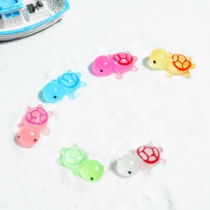 Venta al por mayor jardín de hadas resina artesanías niños <span class=keywords><strong>Mar</strong></span> Animales figuritas tortuga luminosa oscuro acuario peces para tanque para San Valentín - Product Image 4