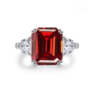 Số Lượng Lớn Của Chỗ Xh Moissanite S925 Tinh Khiết Bạc 8 Carats 10*12 Ngọc Lục Bảo Cắt Màu Trắng Moissanite Kim Cương Của Phụ Nữ Nhẫn - Product Image 1