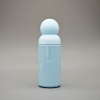 Pulvérisateur à pompe PET bleu personnalisé, atomiseur à fine brume, flacon pulvérisateur de voyage pour cosmétiques et soins personnels