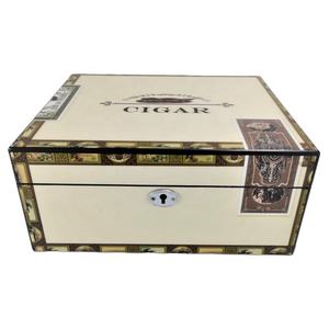 Humidor de cedro de alta gama con acabado de piano para puros, caja de puros, estuche para puros, gabinete humidor - Product Image 1
