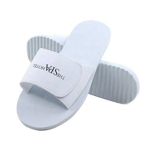 รองเท้าแตะแบบใช้แล้วทิ้ง<span class=keywords><strong>ราคา</strong></span>ประหยัด พื้นรองเท้าทำจากอีวีเอ สำหรับโรงแรม <span class=keywords><strong>ห้อง</strong></span>นอน สปา สีขาว กันลื่น เหมาะสำหรับแขกโรงแรม - Product Image 1