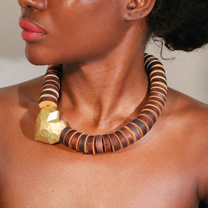 مجوهرات عصرية من Kaimei قلادة جديدة مصنوعة يدويًا من الخرز والخشب الطبيعي مع سلسلة ترقوة بسيطة على شكل قلب قلادات - Product Image 1