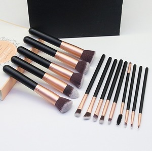 Ensemble de 14 <span class=keywords><strong>pinceaux</strong></span> de maquillage avec manche en bois pour fond de teint, fard à paupières, rouge à lèvres, anticernes, blanc, rose, noir, logo personnalisé, crayon à sourcils - Product Image 4
