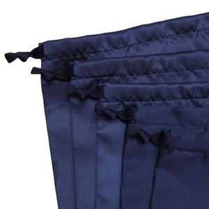 Bolsa de Satén con Cordón Compacta y Portátil para Monedas, Relojes y Pulseras, Bolsa de Satén Personalizada con Cordón - Product Image 4