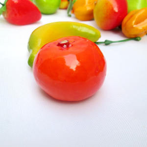 Juguetes de fresa de manzana simulada de espuma de plástico clásica certificada EN71 para ayudas de educación temprana marca QF para niños de 5 a 7 años - Product Image 1