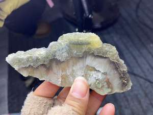 Bonitas piedras preciosas recién llegadas hermosas losas <span class=keywords><strong>de</strong></span> fluorita con fantasma verde rutilado y pirita alrededor <span class=keywords><strong>de</strong></span> 8 piezas por <span class=keywords><strong>kilo</strong></span> 35 $/kg - Product Image 2