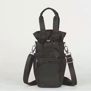 Muestra gratuita de funda personalizada para botella de agua con soporte para teléfono, bolsa cruzada tipo bandolera con correa ajustable. - Product Image 2