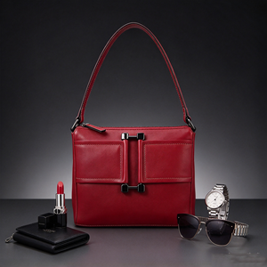 Bolso de Hombro Rojo Vibrante con Decoración Metálica Única, Múltiples Bolsillos Frontales y Cierre de Cremallera, Bolso de Mano Diario para Mujer - Product Image 1
