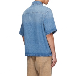 Chemise en jean bleue à manches courtes, style streetwear décontracté, vintage, boutonnée, coupe ample, chemise en jean oversize pour hommes - Product Image 2