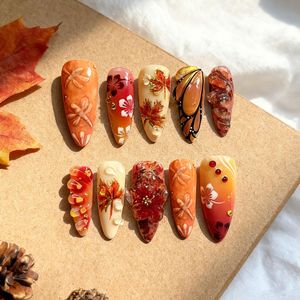 Automne Hiver 30 Pièces Long Amande ABS Press-On Nails Feuille D'or Conception 3D <span class=keywords><strong>Libellule</strong></span> Fleur Feuille D'érable Motifs pour Doigt - Product Image 1