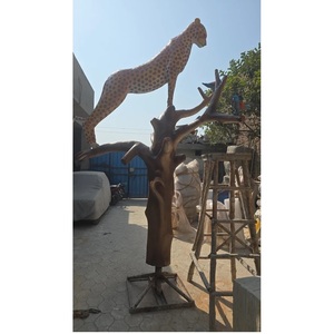 Sculpture d'animal léopard en fibre de verre la plus vendue, pour aménagement extérieur, jardin, hôtel, complexe hôtelier, disponible à la vente - Product Image 1