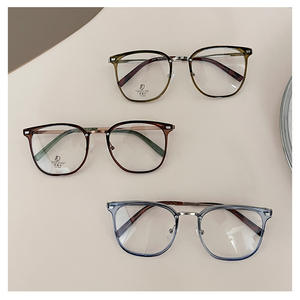 Lunettes de vue carrées R1-9336 à monture intégrale, verres PC anti-lumière bleue, monture optique unisexe, origine Taizhou - Product Image 1