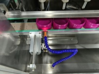 Machine de remplissage à chaud entièrement automatique de haute qualité pour baumes, machine de remplissage à piston 12 têtes