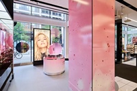 M & S High End Custom Made Pink LED-Beleuchtung Kosmetik vitrine für Store Interior Design und kunden spezifische Dekorations ideen