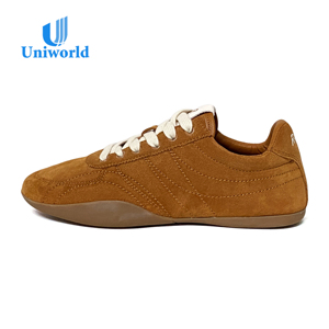 Fournisseur direct du Vietnam sur Alibaba |   Baskets Plates Femme - Chaussures de marche athleisure en daim souple pour femme, sensation pieds nus, confort optimal - Product Image 2