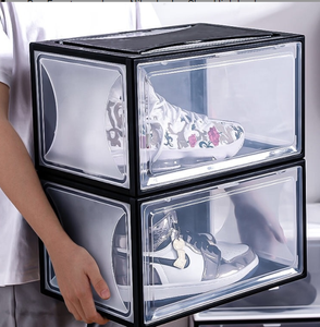 Caixa Organizadora de Sapatos Empilhável em Acrílico Transparente com Logo Personalizado, Caixa de Armazenamento Plástica Preta para Quarto - Product Image 3