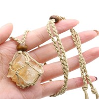 Collier en macramé bohème avec cristal, pendentif tissé réglable en pierre naturelle, idéal pour les femmes