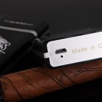 Nouveau Design étui à cigarettes en plastique domestique Rechargeable USB allume-cigare LOGO OEM accessoires pour fumer du tabac