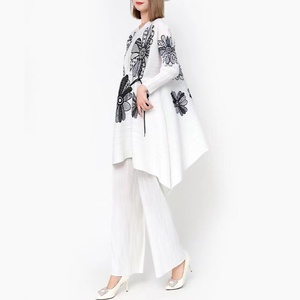 Miyake 2023 automne/hiver européen Style indien fleur Sarge taille costume mode plis s'il vous plaît femmes deux pièces ensemble avec cordon de tirage - Product Image 5