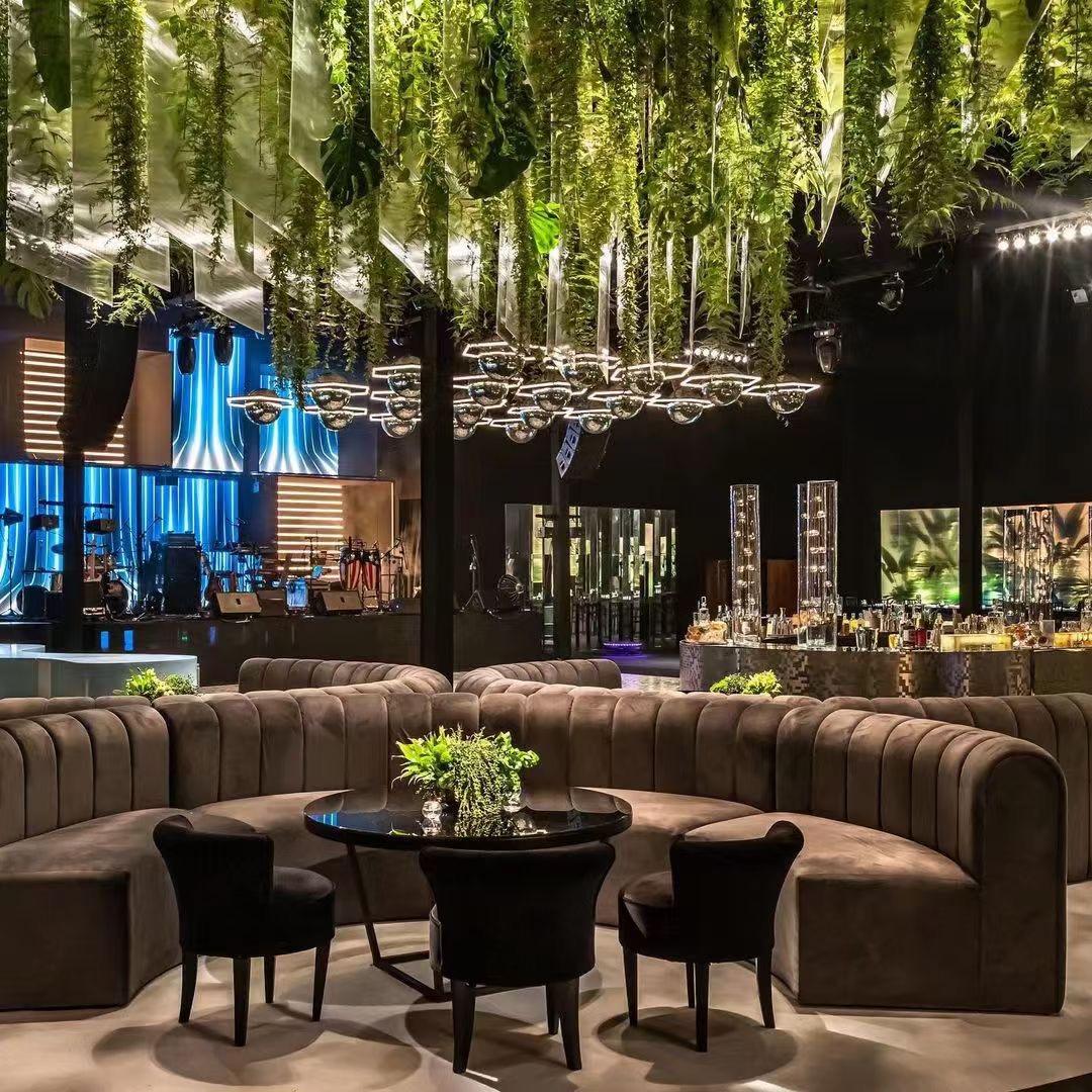 สีน้ำตาล