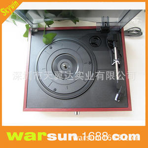 Tocadiscos de Madera Retro con Altavoz Integrado, Material MDF Rojo para Uso Doméstico - Product Image 3