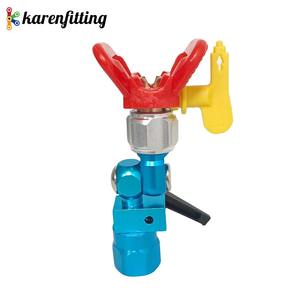 Pistolet de peinture sans air avec guide de pulvérisation anti-éclaboussures pour une séparation des couleurs et un blocage efficace des éclaboussures de peinture au latex - Product Image 2