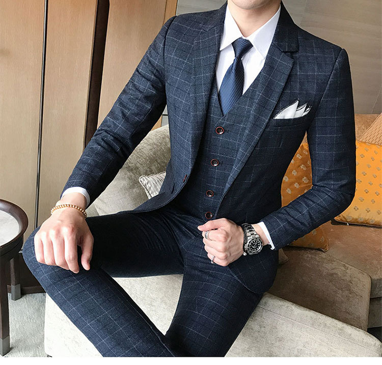 New men's suits Slender plaid suit three pieces casual fashion city business men's suit