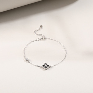 925เงินสเตอร์ลิงชุบแชมเปญสี่ใบโคลเวอร์สร้อยข้อมือลูกบาศก์เซอร์โคเนียเปลือกหอยอาเกตสี่ใบเสน่ห์กำไลโซ่ - Product Image 5