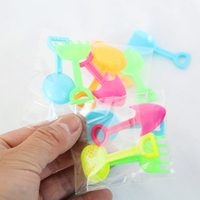 Prix abordable : Mini-pelles en plastique, jouet de plage, pelles de couleur unie, mini-pelles pour jardin, jouet de scène de plantation extérieure, modèle de jouet