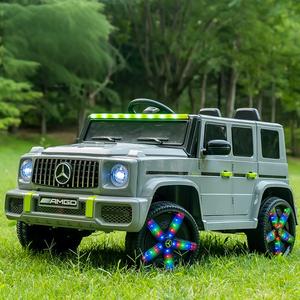Voiture électrique pour enfants 4x4, SUV de luxe tout-terrain avec pare-brise à défilement - Product Image 6