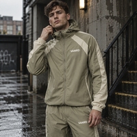 Ensemble de survêtement coupe-vent en nylon à rayures réfléchissantes personnalisées pour homme, avec logo imprimé numériquement, coupe oversize, pour la course à pied, fabricant