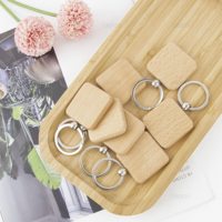 Vente en gros de supports vierges en bois pour gravure, porte-clés carrés, 3,7x3,7 cm, durables et écologiques, pour cadeaux DIY, artisanat et gravure laser