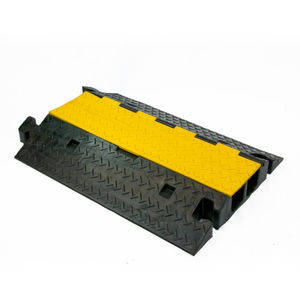 Protector de Cables de 2 Canales para Cables de 78 mm de Diámetro, Producto de Señalización de Tráfico - Product Image 1