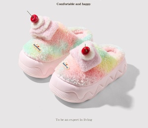 Nuove Pantofole Invernali Antiscivolo per Interni ed Esterni, Design Colorato a Forma di Torta, Stile Semplice, Comode e Calde per Uomo e Donna - Product Image 1