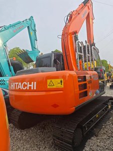 Excavatrice Hitachi ZX120 d'occasion, modèle 2022, 12 tonnes, 90% neuve, en promotion, avec moteur, boîte de vitesses et pompe Isuzu, à vendre - Product Image 4