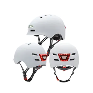 Hot selling USB rechargeable light up led motor bike helmet for men motorcycle