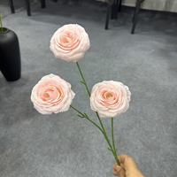 Handgefertigte Seiden-Kunstrose mit 3 Köpfen, Moderne Hochwertige Blumen für Hochzeit, Muttertag, Heimdekoration, Realistische Rote Blumen