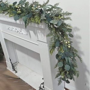 Guirlandes <span class=keywords><strong>de</strong></span> Noël en cèdre et pin <span class=keywords><strong>de</strong></span> 6 pieds, guirlande <span class=keywords><strong>de</strong></span> verdure réaliste pour la table, le mur, les décorations <span class=keywords><strong>de</strong></span> Noël intérieures et extérieures - Product Image 4
