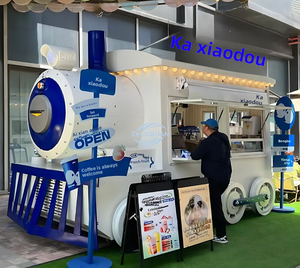 Remolque de Comida Móvil de 5.5m para Exteriores, Estilo Retro, para Venta de Café y Helados - Product Image 2