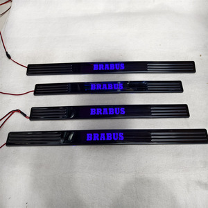 Plaque <span class=keywords><strong>de</strong></span> <span class=keywords><strong>seuil</strong></span> <span class=keywords><strong>de</strong></span> <span class=keywords><strong>porte</strong></span> LED, plaque <span class=keywords><strong>de</strong></span> bienvenue, accessoire <span class=keywords><strong>de</strong></span> style automobile <span class=keywords><strong>pour</strong></span> Mercedes Benz Classe S W221 2008-2013 AMG Maybach - Product Image 3