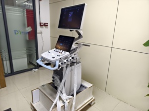 Échographe Doppler Couleur Sonoscape ProPet 60 sur Chariot pour Usage Vétérinaire de Bonne Qualité - Product Image 4