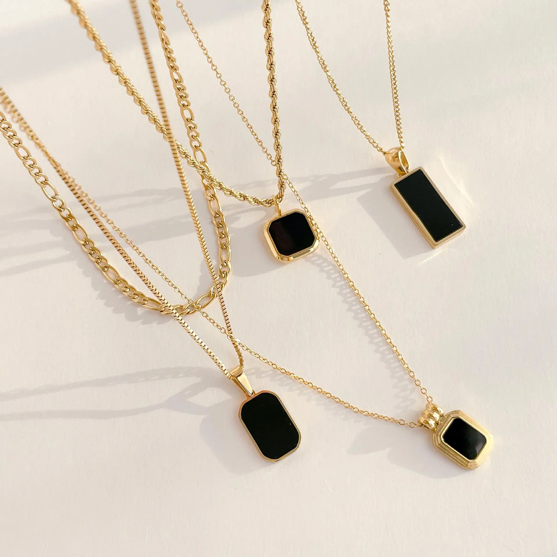 Wholesale Custom Temperament Clavicle Chain 18K Gold Plated Stainless Steel Jewelry Black Agate Stone Necklace