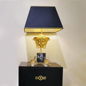 Design italiano di alta-end metallo lampade da tavolo nero lampada da tavolo per soggiorno o camera da letto