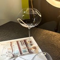 Verre à vin en cristal soufflé à la main de style cœur de pêche moderne SNW avec pied long, capacité de 700 ml pour la dégustation de vin et les mariages