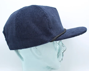 Gorras de Béisbol Personalizadas de 6 Paneles en Corduroy Azul Marino con Cierre a Presión y Cuerda Negra en el Borde - Product Image 4