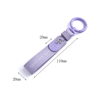 Porte-clés Fashion Purple Private Label Porte-clés en cuir PU avec nom personnalisé avec petit pendentif